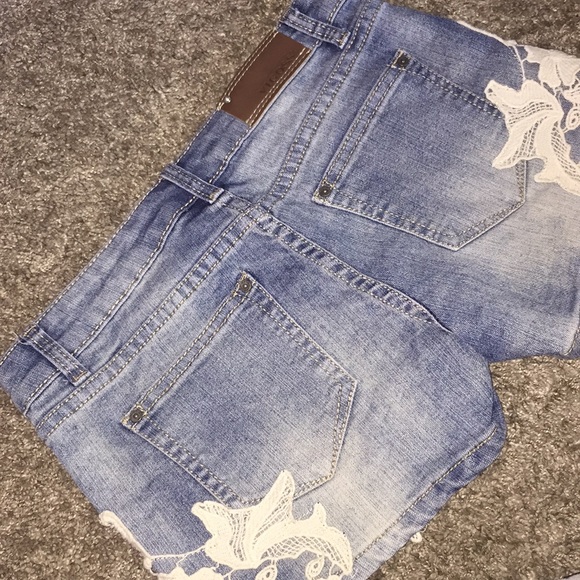 5x$25 Vigoss short size 16 - Picture 3 of 3